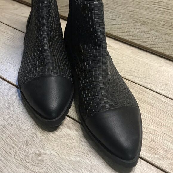 GX Black Rainboot Pointy Toe Textured Size 9 Y - Picture 3 of 10